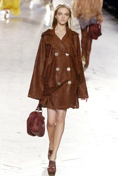 Look 37